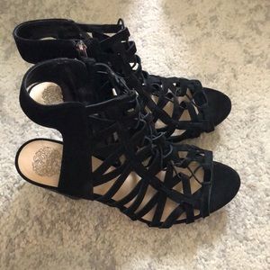 VINCE CAMUTO Black Suede Elishan Caged Sandals 10